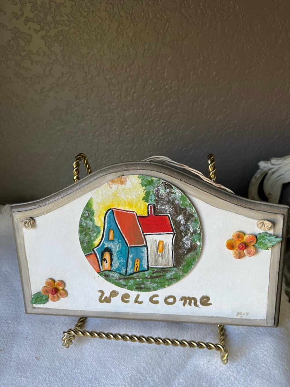 Hand-Painted Welcome Sign with Cottage Motif